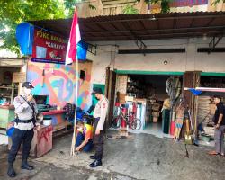 Sat Binmas Polres Lebak imbau Warga Kibarkan Bendera Merah Putih Sambu