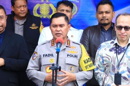 Kabaharkam Polri Lepas 111 Personel Amankan TPS Luar Negeri Jalankan T