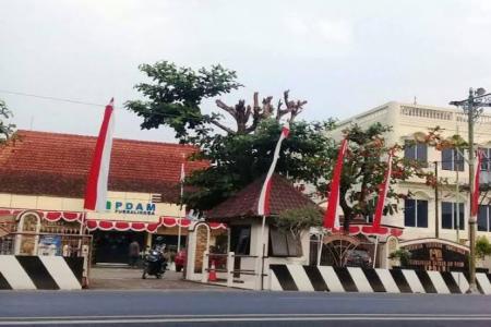 WARGA MENGELUH AIR PDAM TIDAK LANC