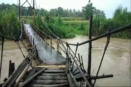 Warga Berharap Akses Jembataan Gatung 