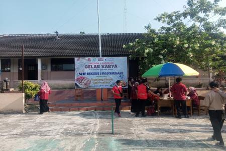 SMP NEGERI 2 BOJONGSARI GELAR KARY