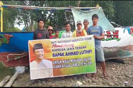 NELAYAN MORODEMAK DUKUNG PAK LUTHF