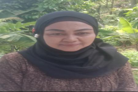Ervin Sulistiawati Kepala Sekolah SMAN