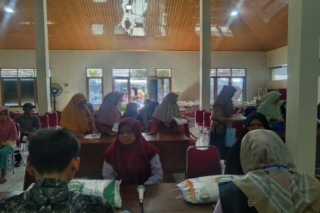 PENYALURAN BAPANG DI DESA TLAHAB K