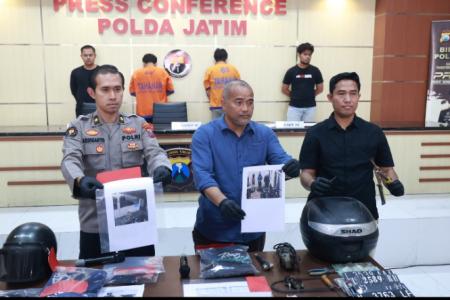 Polda Jatim Berhasil Amankan 2 Tersang