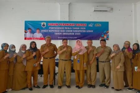 PLT. KEPALA DINAS KOPERASI DAN UKM