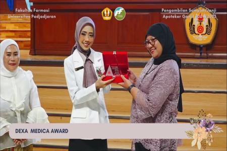 MAHASISWI APOTEKER ASAL PURBALINGG