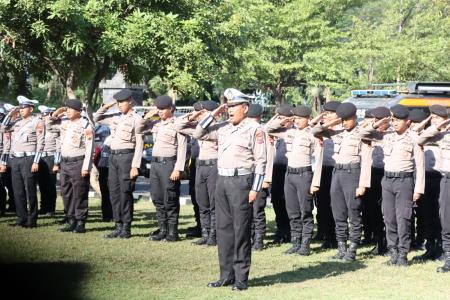 POLRES KENDAL UPACARA NAIK PANGKAT