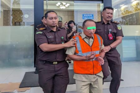 Gondol Dana Desa Setengah Milyar Lebih