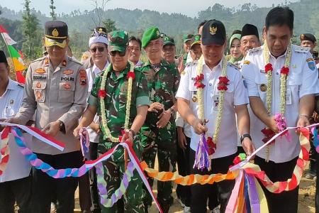 TMMD SENGKUYUNG TEGAL RESMI DITUTU