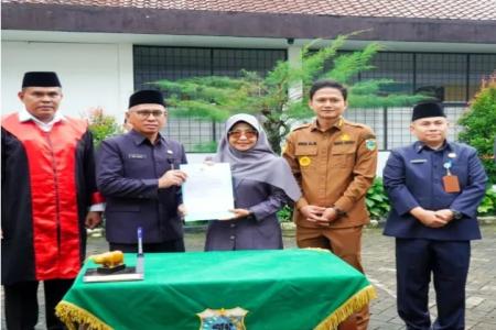 Bupati Pandeglang Lantik Asep Rahmat S