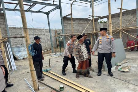 Polri Peduli  Polres Kediri Salurkan B