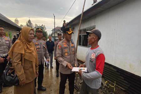 POLRES PROBOLINGGO BANTU WARGA TER